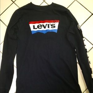 LEVI’S long sleeve t-shirt, adult small